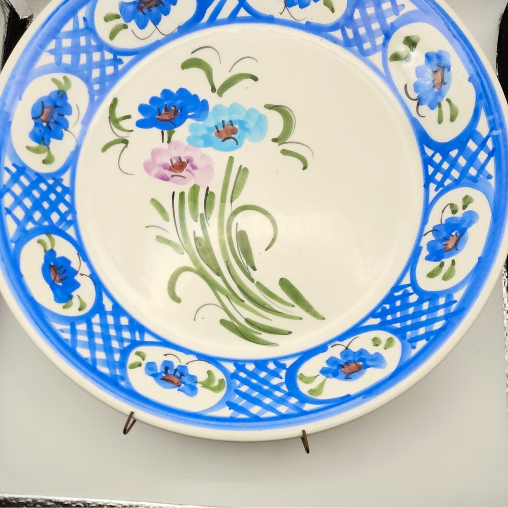 1984 10" Hand Painted Floral Ceramic Decorative Plate Athens Greece signed - Picture 2 of 6